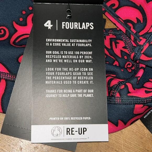 Fourlaps Infinity Sports Bra  workout bra Velvet Wallpaper NWT Small - Picture 8 of 9